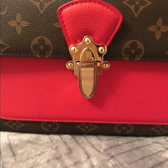 Louis Vuitton Victoire SOLD - Picture 4 of 7
